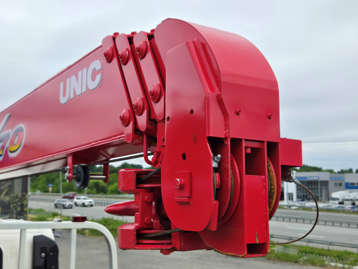 ISUZU ELF бортовой с КМУ UNIC