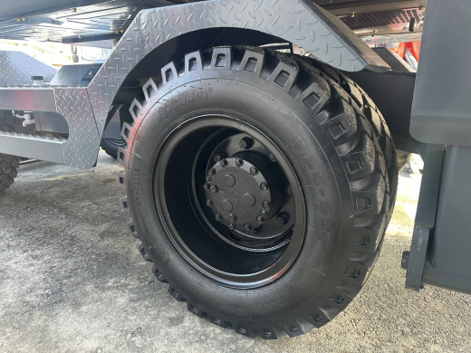 Колесный экскаватор XINYUAN C140W