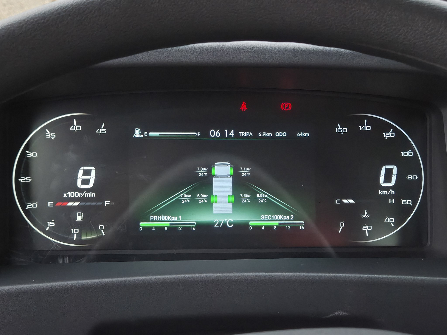 ISUZU ELF бортовой с КМУ UNIC