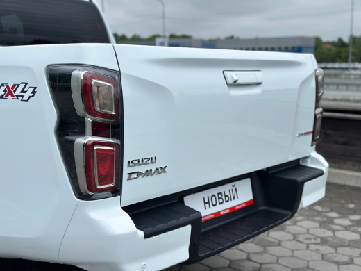 Isuzu D-MAX V-CROSS 2.5 TD