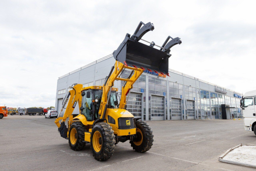 Экскаватор-погрузчик BULL 4SX-PLUS