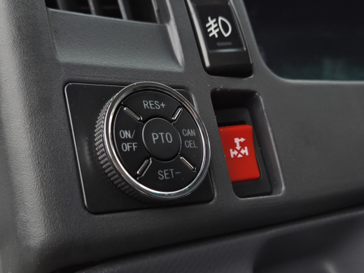 ISUZU ELF бортовой с КМУ UNIC