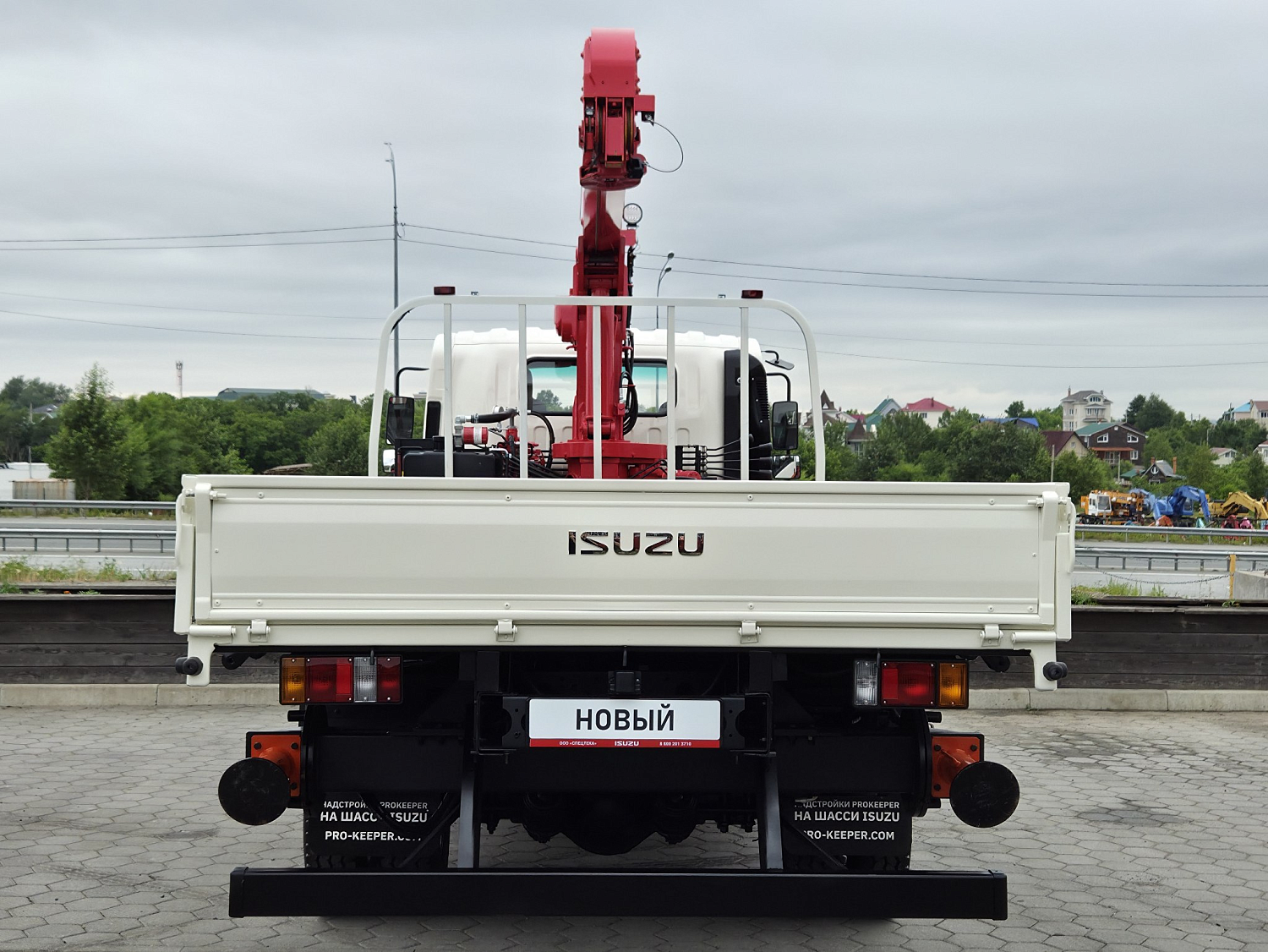 ISUZU ELF бортовой с КМУ UNIC