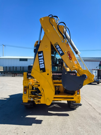 Экскаватор-погрузчик BULL 4SX-BASE
