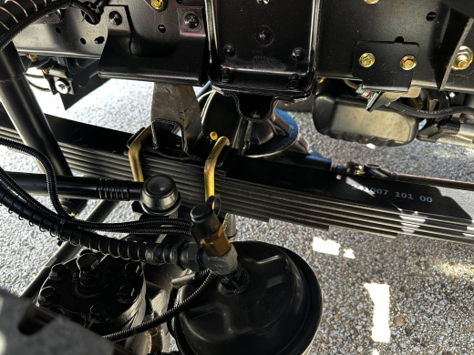 ISUZU ELF бортовой с КМУ UNIC