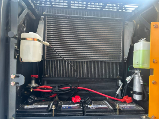 Колесный экскаватор XINYUAN C140W