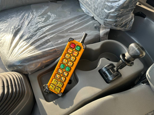 Эвакуаторная платформа 4.5 т на шасси Isuzu Elf