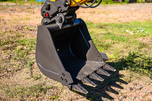 Экскаватор гусеничный LGCE E660FL (Квик-каплер гидр, Резиновая гус, Двухпоточная гидролиния (X3))