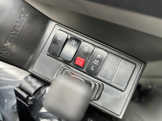 Колесный экскаватор XINYUAN C135W