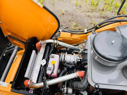 Экскаватор-погрузчик CASE 570SV (с вилами, Индия)