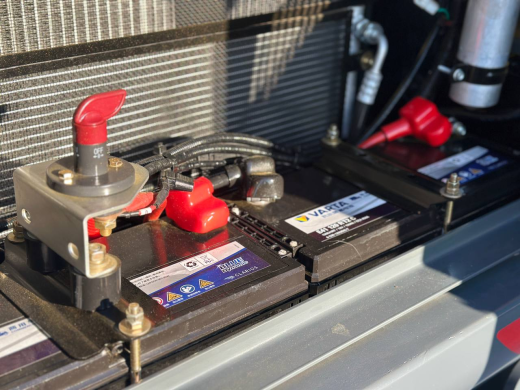 Колесный экскаватор XINYUAN C140W с лифт-кабиной