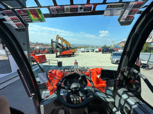 Фронтальный погрузчик ProKeeper WL60 Professional