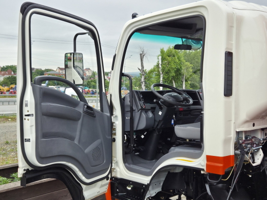 ISUZU ELF бортовой с КМУ UNIC