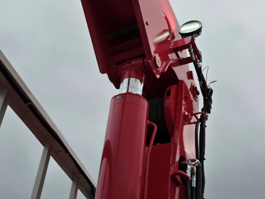 ISUZU ELF бортовой с КМУ UNIC