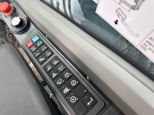 Колесный экскаватор XINYUAN C150W