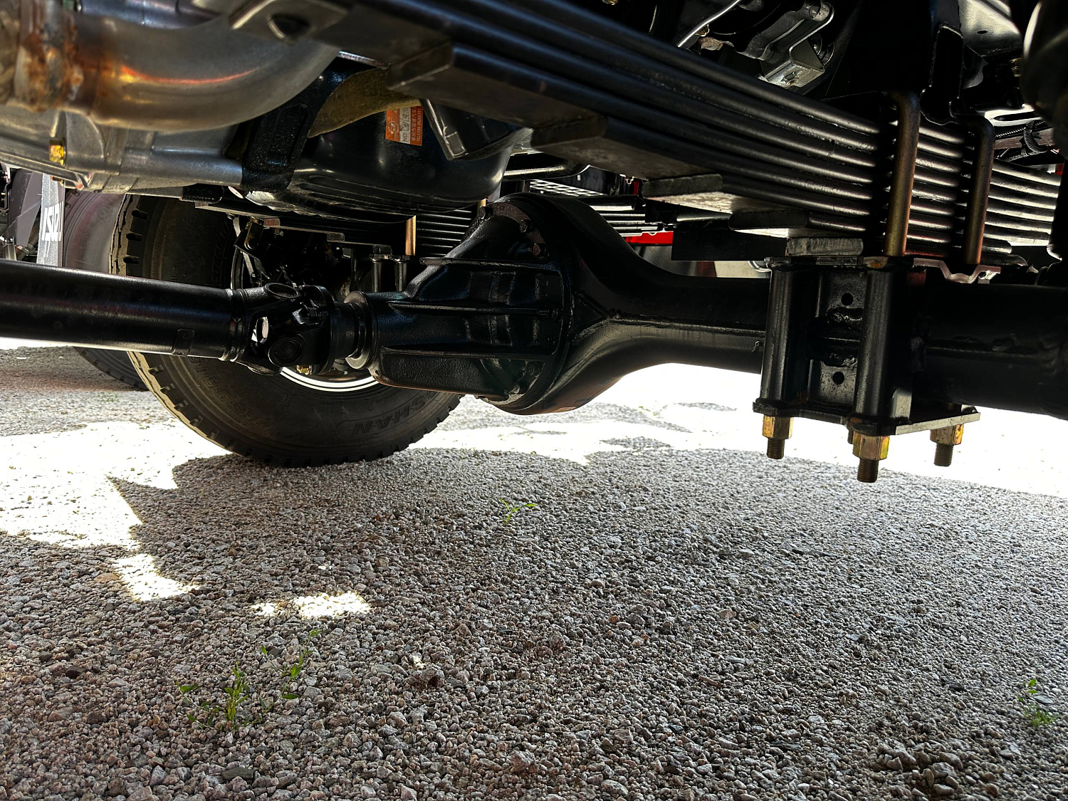 ISUZU ELF бортовой с КМУ UNIC