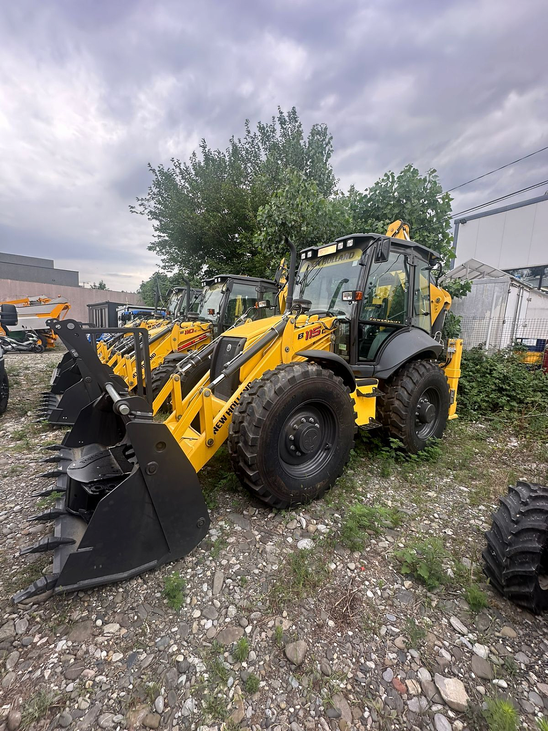 Экскаватор-погрузчик New Holland B115D Comfort (Tier 5 с отключенной SCR, Турция)