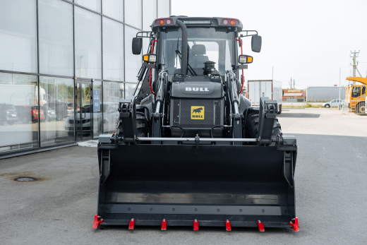 Экскаватор-погрузчик BULL 4SX-F