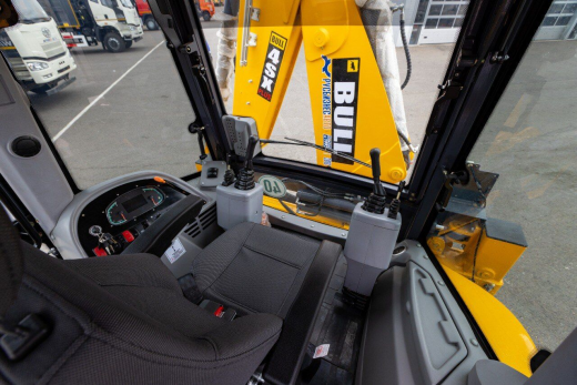 Экскаватор-погрузчик BULL 4SX-PLUS