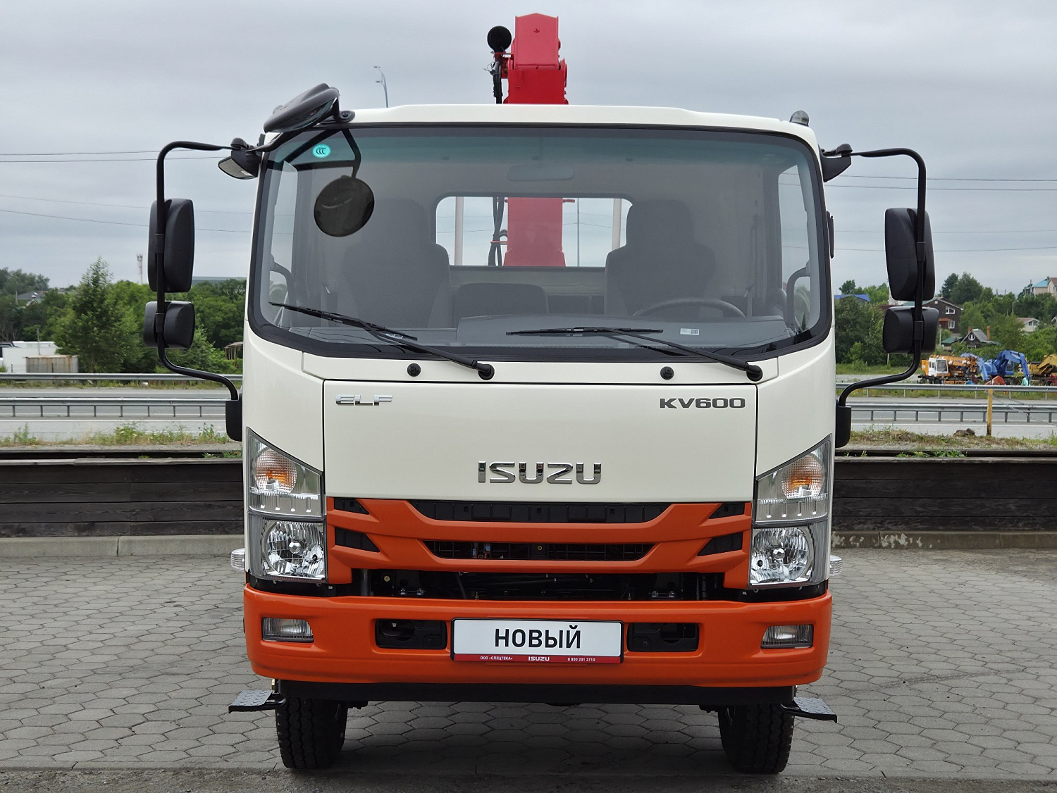 ISUZU ELF бортовой с КМУ UNIC