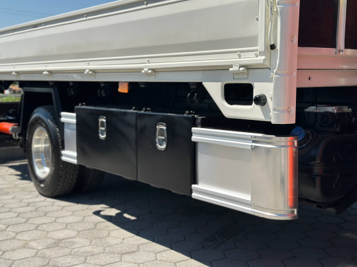 ISUZU ELF бортовой с КМУ HYVA