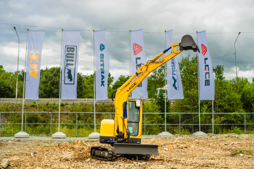 Экскаватор гусеничный LGCE E635F (Квик-каплер гидравлический)