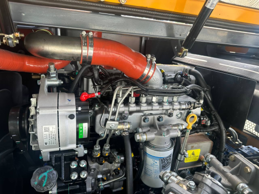 Колесный экскаватор XINYUAN C100 Professional