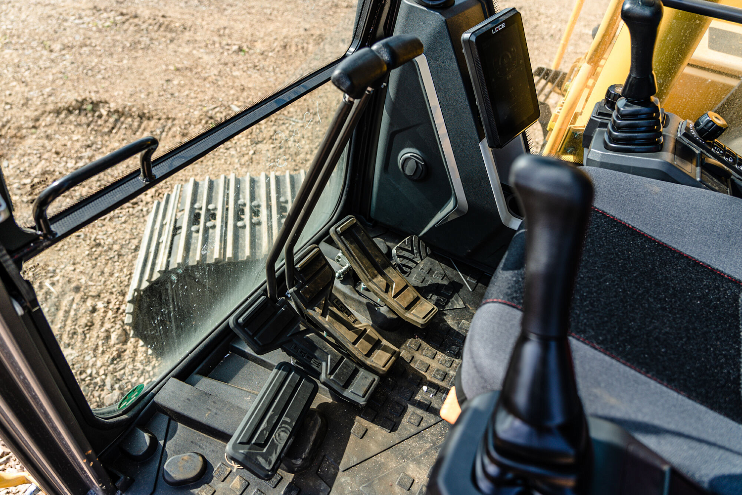 Экскаватор гусеничный LGCE E6210H