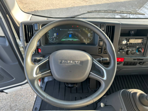 Эвакуаторная платформа 4.5 т на шасси Isuzu Elf