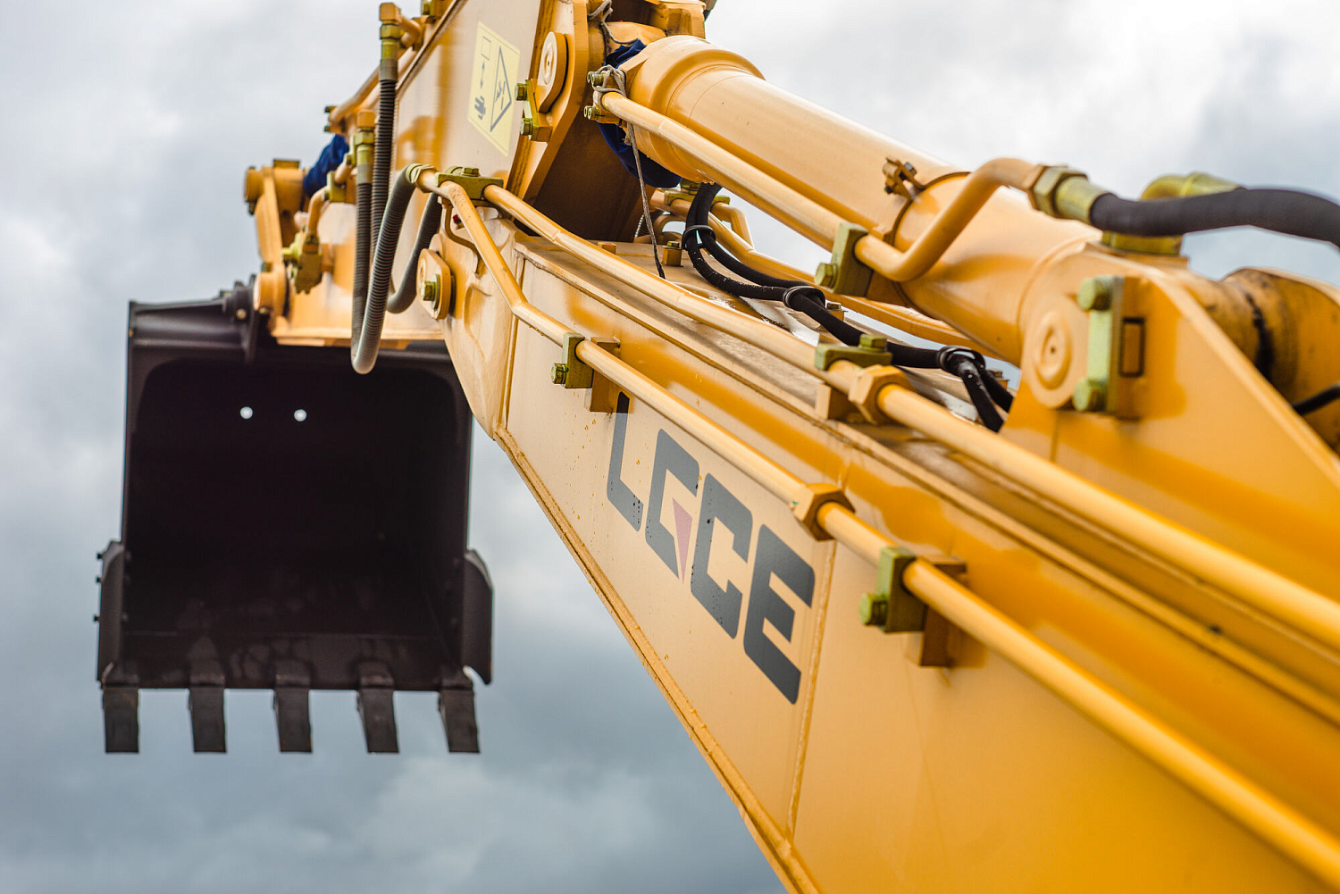 Экскаватор гусеничный LGCE E6150F (Однопоточная гидролиния)