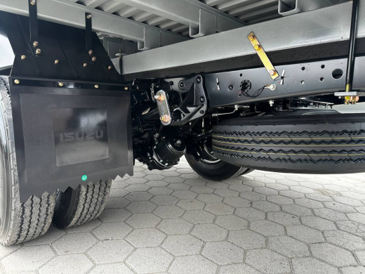 Грузовик бортовой ISUZU ELF