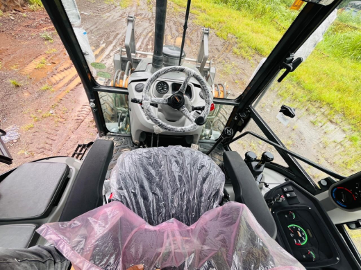 Экскаватор-погрузчик CASE 570SV (с вилами, Индия)