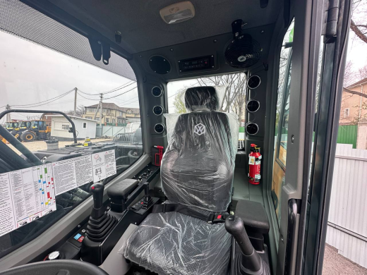 Колесный экскаватор XINYUAN C150W