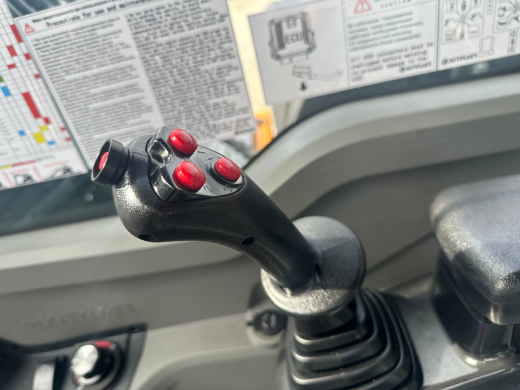 Колесный экскаватор XINYUAN C100 Professional