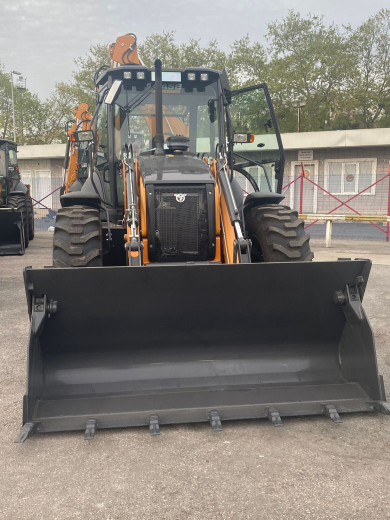 Экскаватор-погрузчик CASE 695SV Performance (Tier 3, рычаги сзади, без вил, Италия)